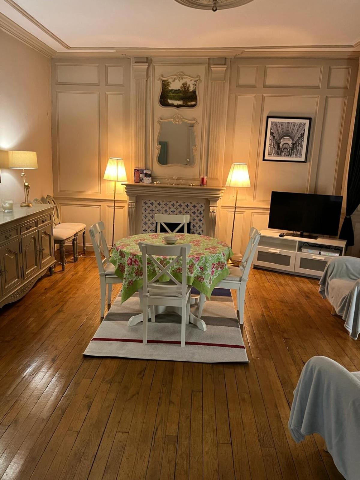 Eglantine Appartement Centre Historique De Dinan Eksteriør bilde